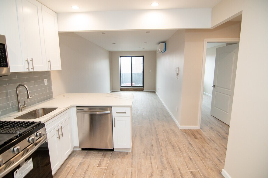 More Photos Of 6527 Roosevelt Ave, Woodside Apartments For Sale