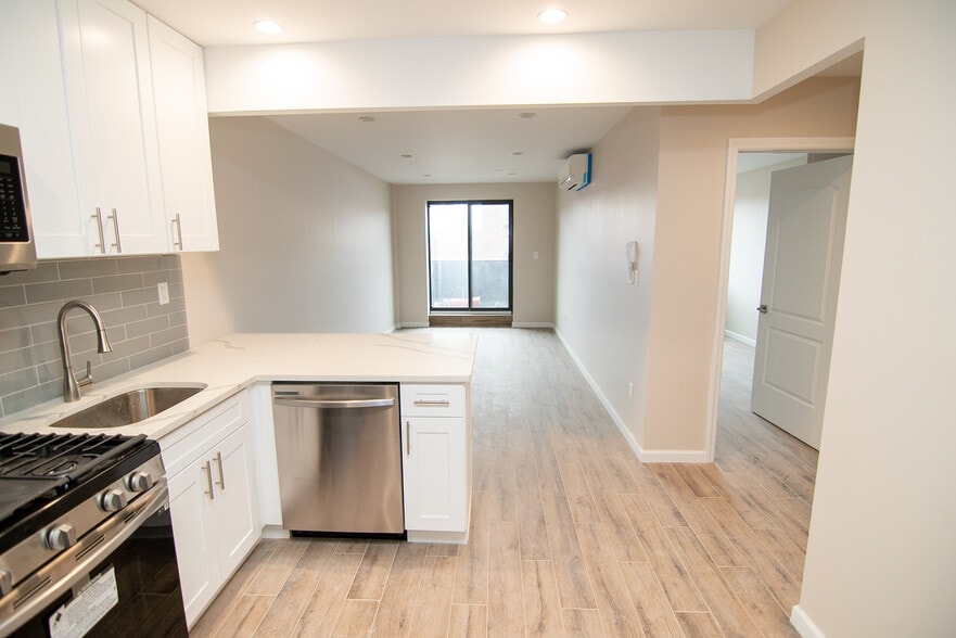 More Photos Of 6527 Roosevelt Ave, Woodside Apartments For Sale