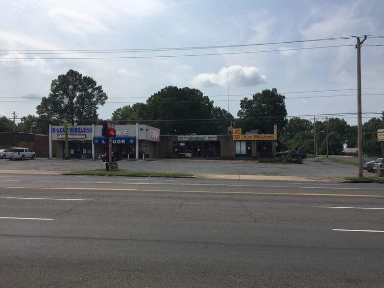 More Photos Of 6149 Macon Rd, Memphis Storefront For Lease