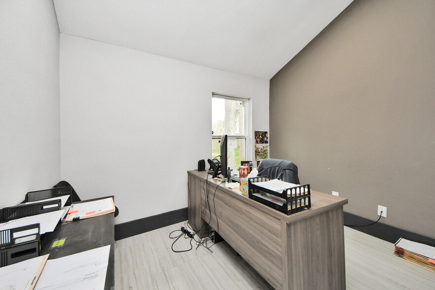 More Photos Of 5310 Logston Ln, Spring Flex For Sale