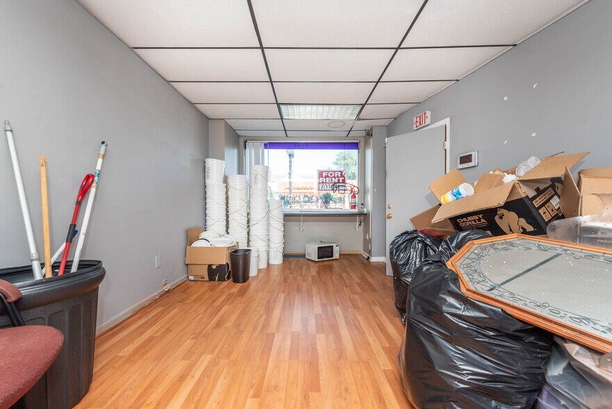 More Photos Of 7231 Harford Rd, Baltimore Storefront Retail Residential For Sale