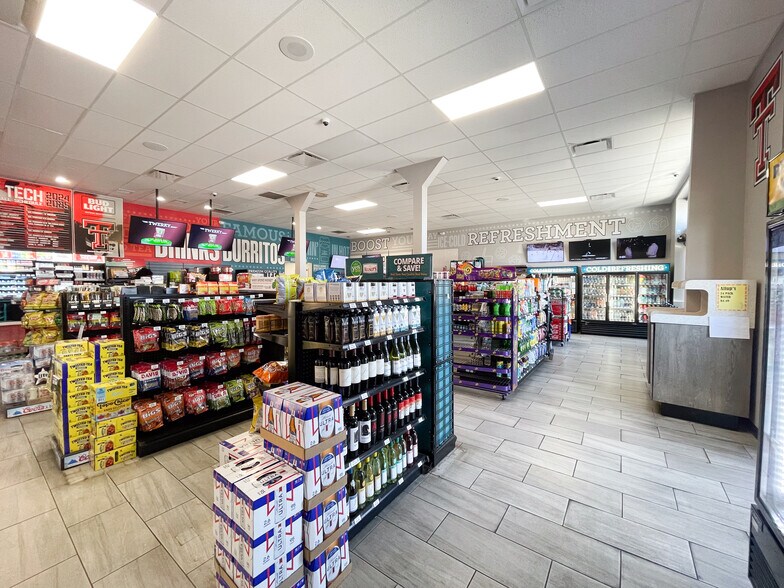 More Photos Of 1111-1113 University Ave, Lubbock Freestanding For Lease