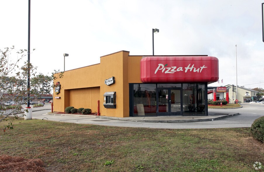 More Photos Of 4391 Dorchester Rd, Charleston Unknown For Lease