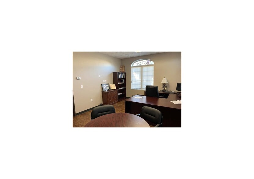 More Photos Of 6911 N FM 620, Austin Storefront Retail Office For Lease