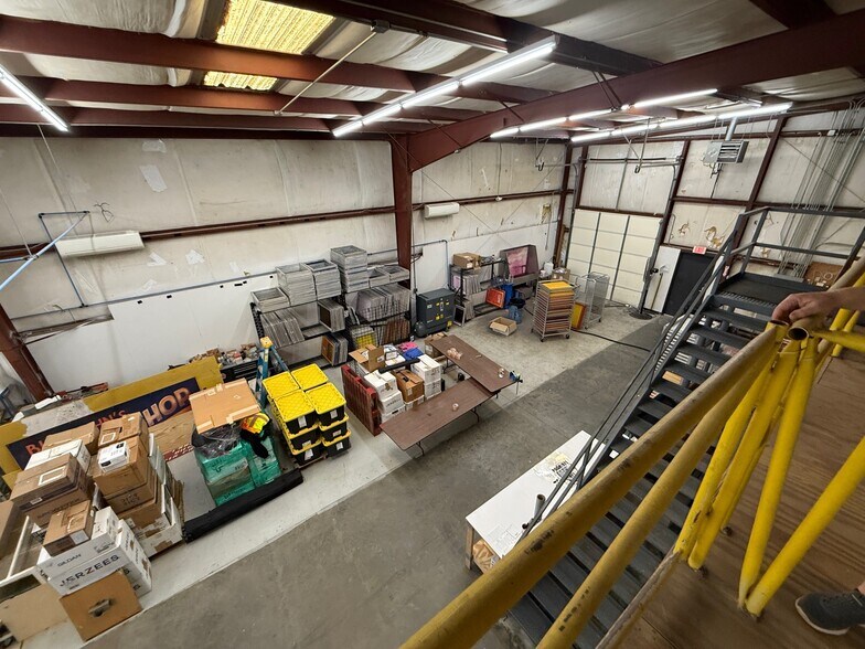 More Photos Of 125 Quantum St, Holly Springs Warehouse For Sale