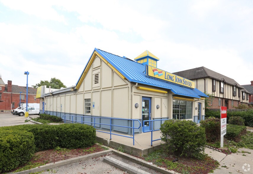 More Photos Of 1102 S High St, Columbus Fast Food For Lease
