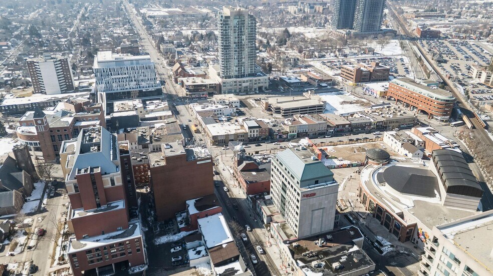 More Photos Of 21 Queen St E, Brampton Office For Sale