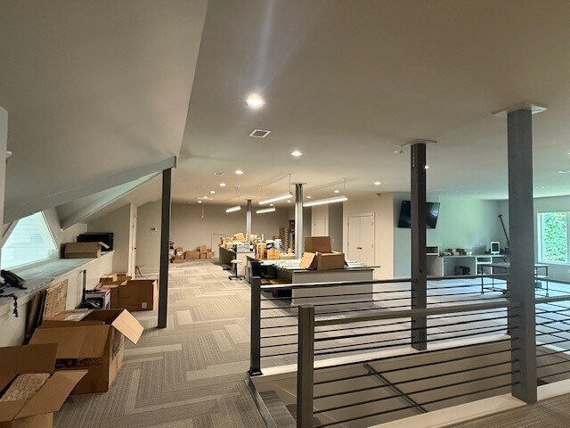 More Photos Of 109 Bryan Woods Rd, Savannah Office Residential For Lease