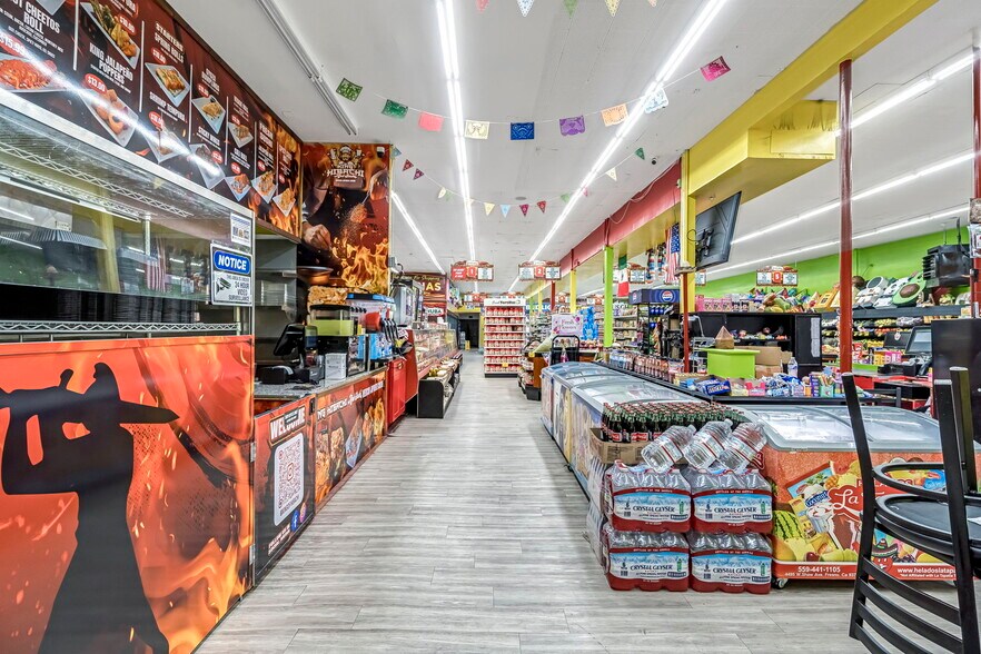 More Photos Of 217 S L St, Dinuba Freestanding For Sale