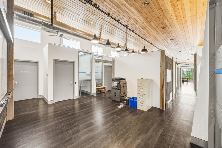 More Photos Of 1600 Carolina St, Bellingham Industrial For Sale