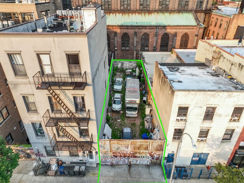 Primary Photo Of 126 Manhattan Avenue ave, Brooklyn Land For Sale