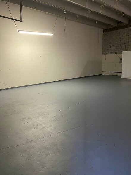 More Photos Of 500 N Dixie Hwy, Hollywood Warehouse For Lease