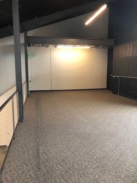 More Photos Of 1762 Airport Way S, Seattle Showroom For Sale