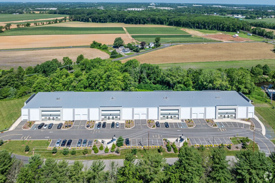 More Photos Of 1 Industrial Ct, Freehold Industrial For Lease