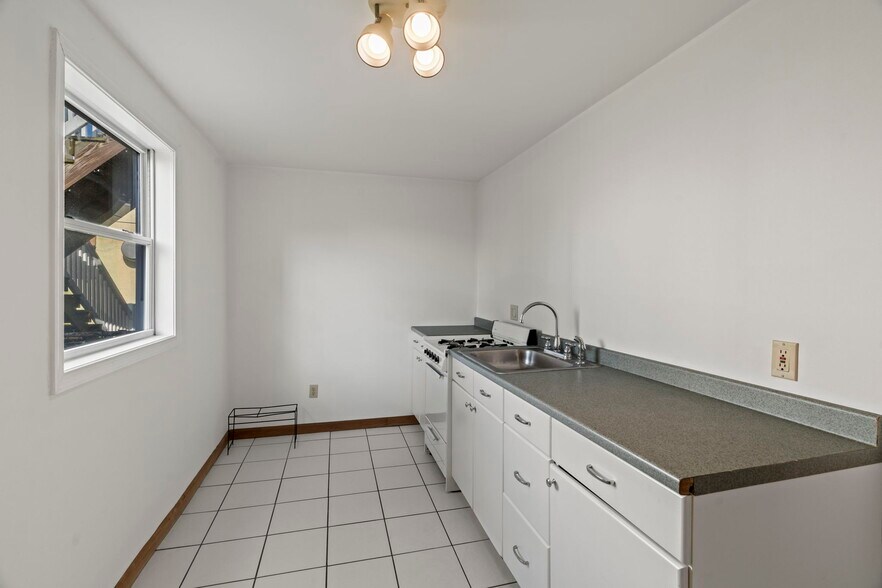 More Photos Of 2626 E Allegheny Ave, Philadelphia Office Residential For Sale