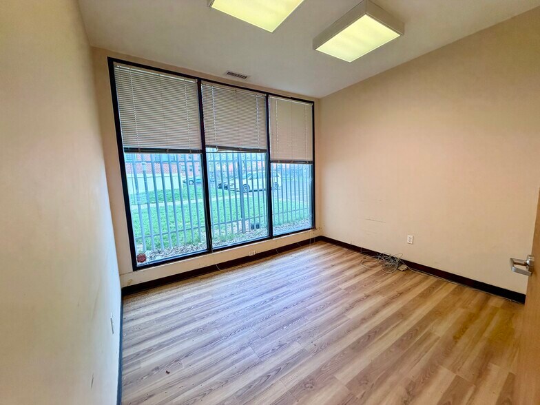 More Photos Of 853-855 Grove St. st, Irvington Healthcare For Lease