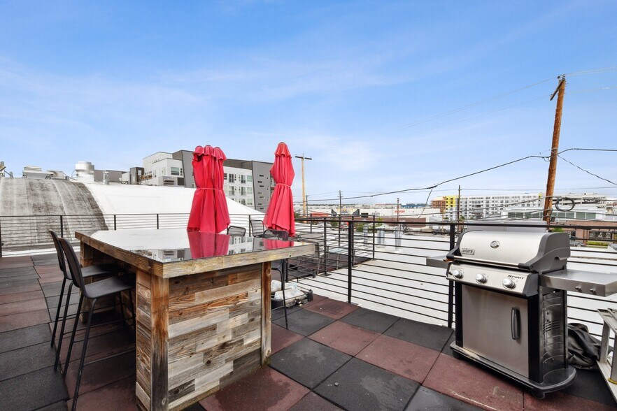 More Photos Of 2911 Walnut St, Denver Showroom For Sale