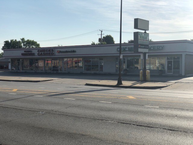 More Photos Of 5733-5747 S Harlem Ave, Chicago Freestanding For Lease