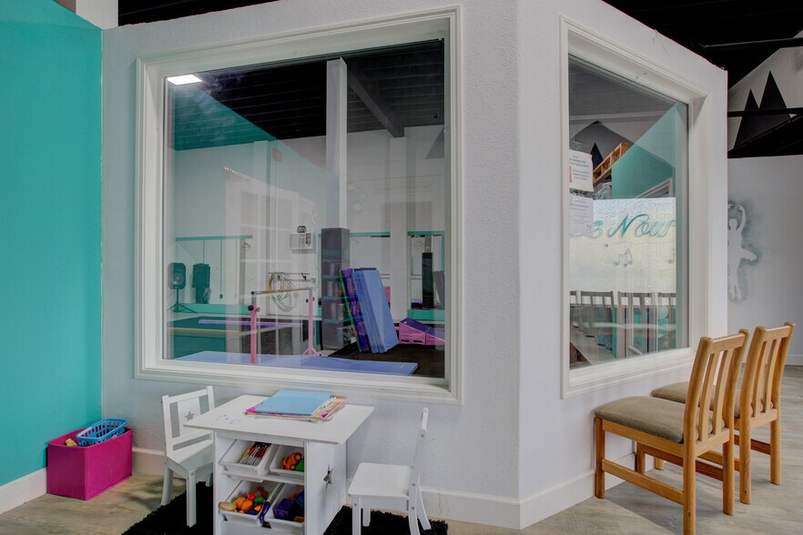 More Photos Of 1560 SE Stephens St, Roseburg Freestanding For Sale