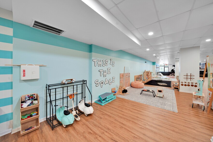 More Photos Of 1321 Rockville Pike, Rockville Freestanding For Lease