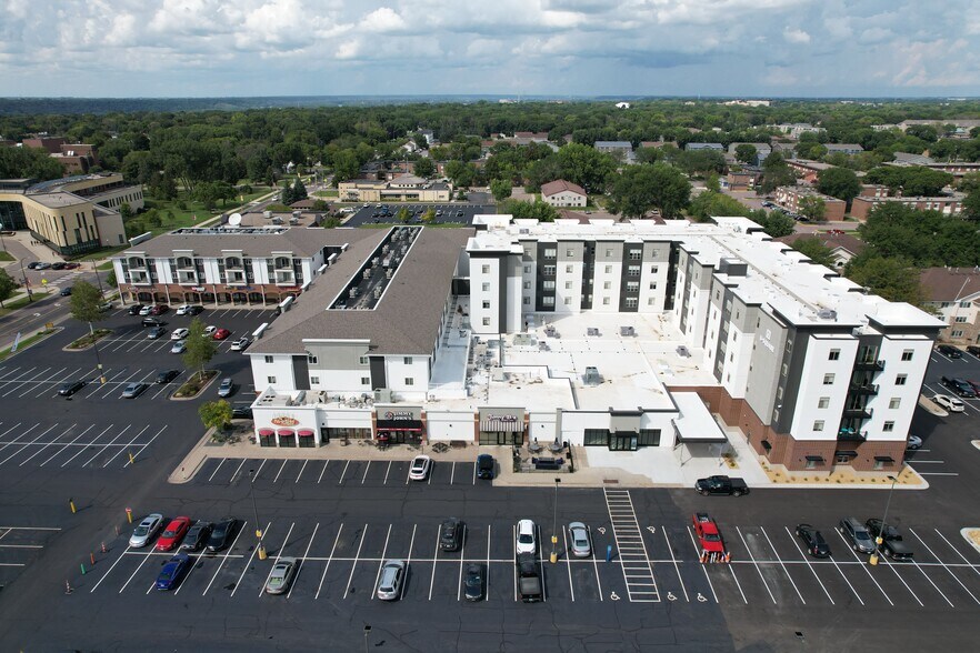 Primary Photo Of 1600 Warren St, Mankato Apartments For Lease