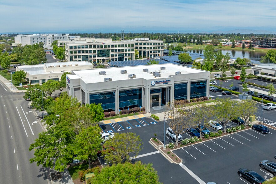 More Photos Of 7060 N Fresno St, Fresno Office For Lease