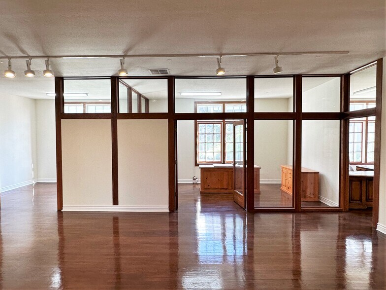 More Photos Of 200 Culver Blvd, Playa Del Rey Storefront Retail Residential For Lease