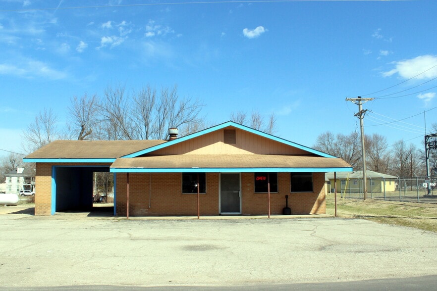 More Photos Of 302 E Third St, Lowry City Freestanding For Sale