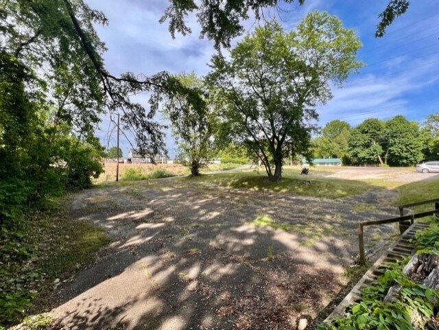 More Photos Of 988 W Bowery St, Akron Bar For Sale