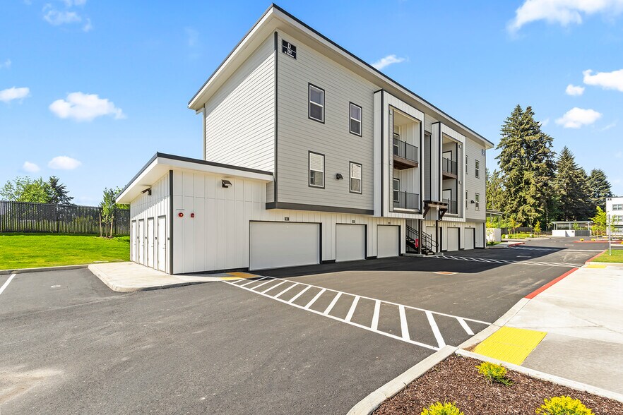 More Photos Of 7011 NE 126th St, Vancouver Apartments For Sale