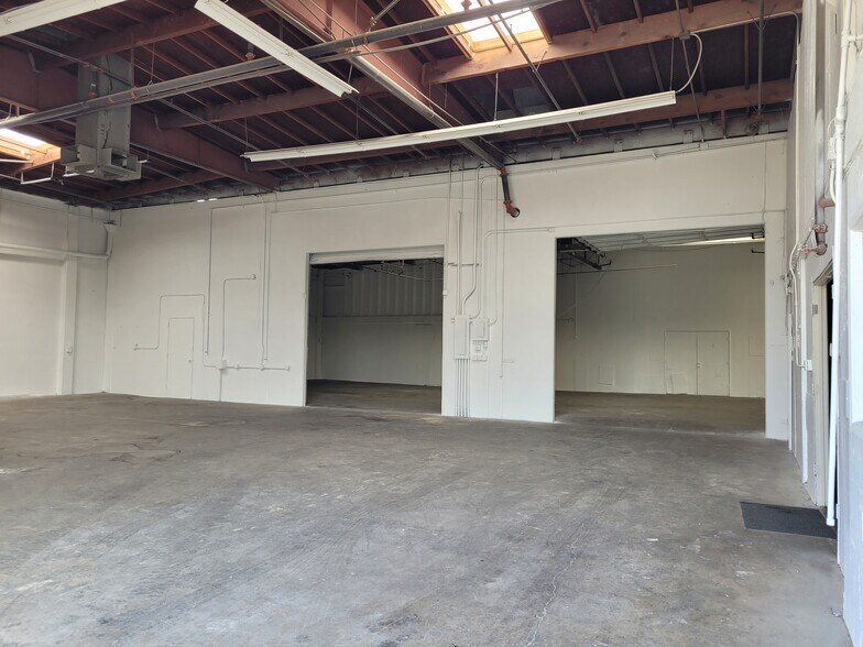 More Photos Of 1009 Brooks St, Ontario Warehouse For Lease