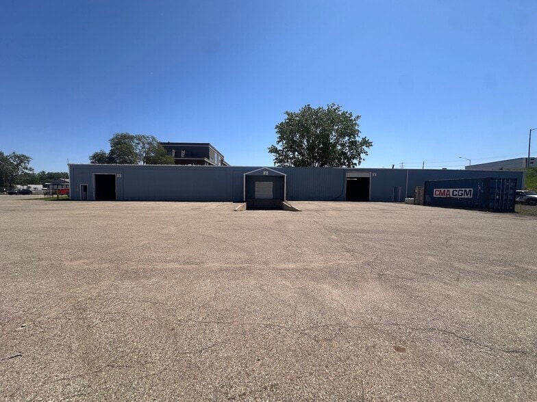 More Photos Of 322 Terminal St SW, Grand Rapids Distribution For Lease