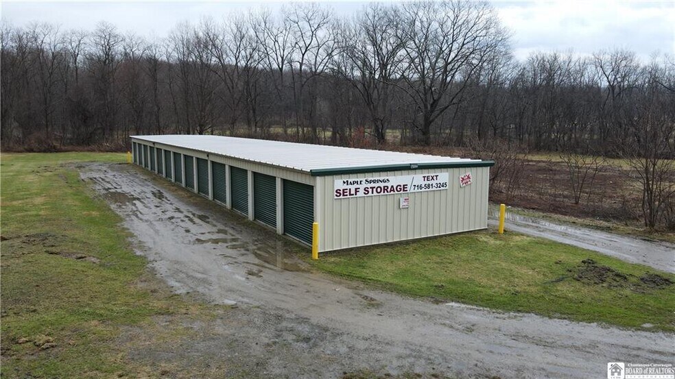 More Photos Of 4860 NY-430, Bemus Point Flex For Sale