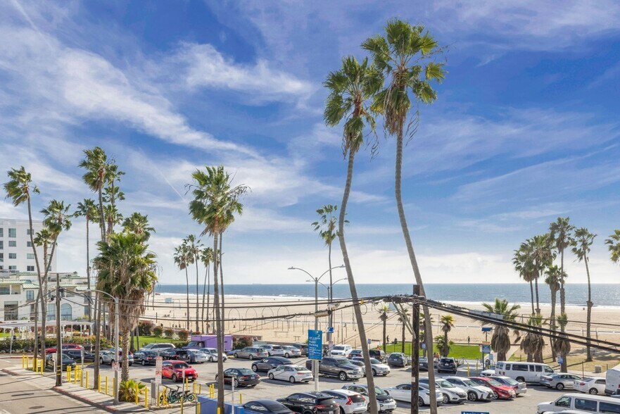 More Photos Of 1661 Appian Way, Santa Monica Apartments For Sale