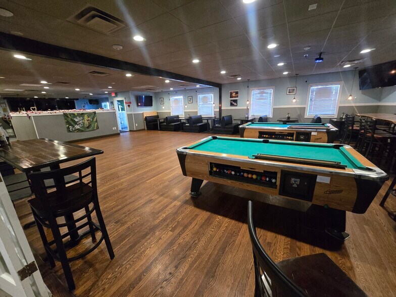 More Photos Of 48 School St, Lincoln Restaurant For Sale