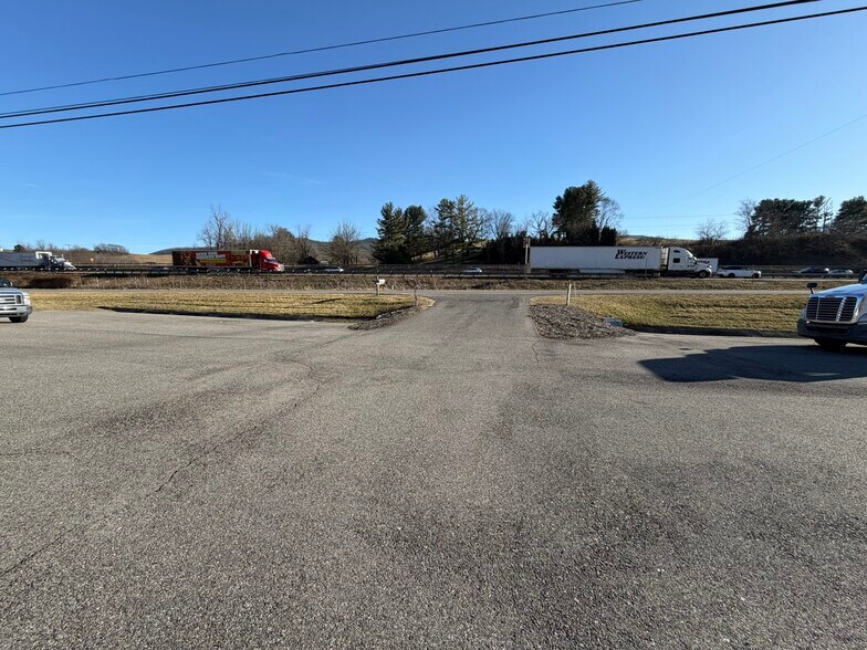 More Photos Of 602 E Lee Hwy, Wytheville Freestanding For Sale