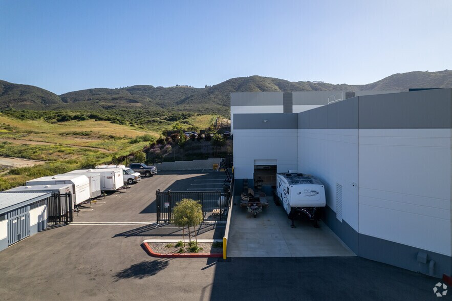 More Photos Of 42601 Avenida Alvarado, Temecula Industrial For Sale