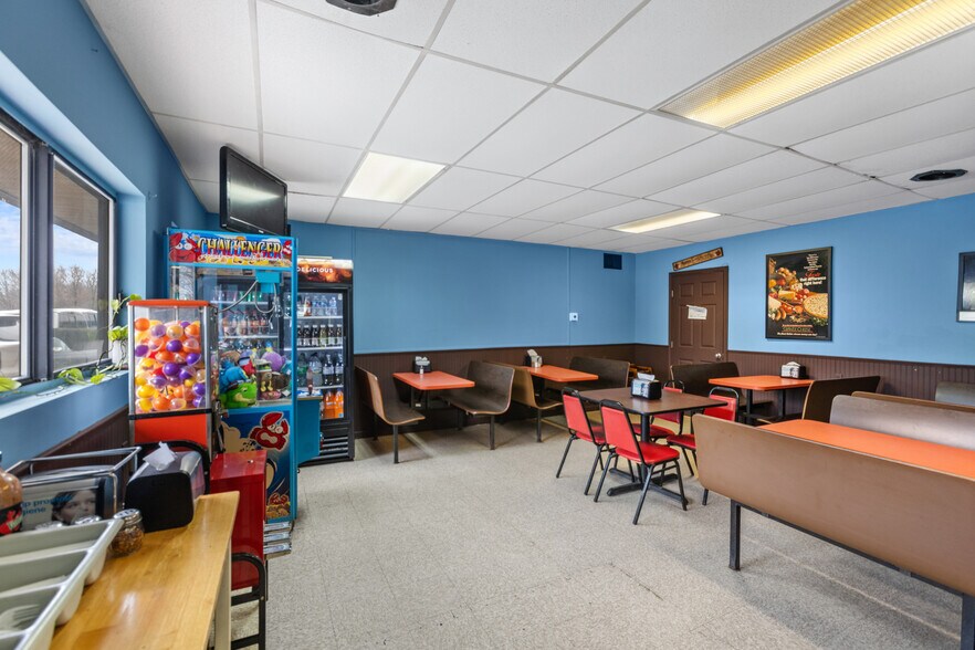 More Photos Of 399 Nottingham Rd, Nottingham General Retail For Sale