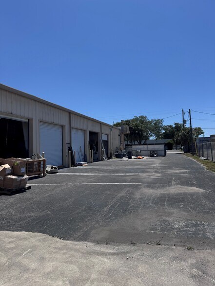 More Photos Of 4327 Arnold Ave, Naples Warehouse For Sale