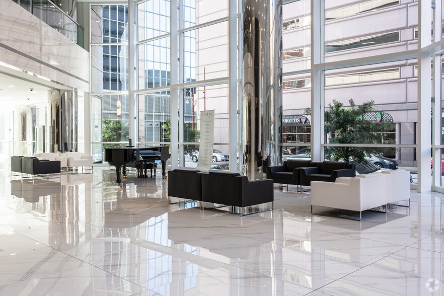 More Photos Of 440 Louisiana St, Houston Office For Lease