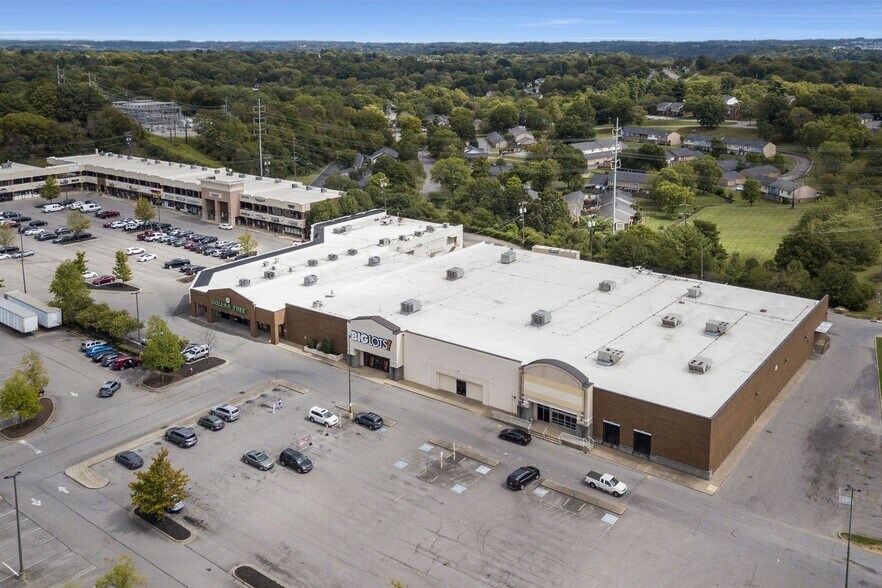 More Photos Of 5560 Nolensville Pike, Nashville Department Store For Lease