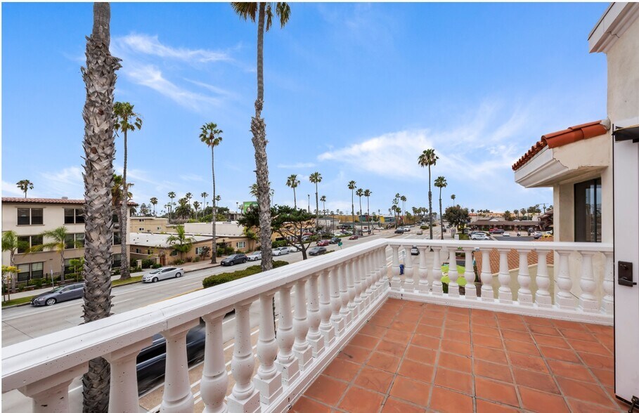 More Photos Of 960 Grand Ave, San Diego Office For Sale