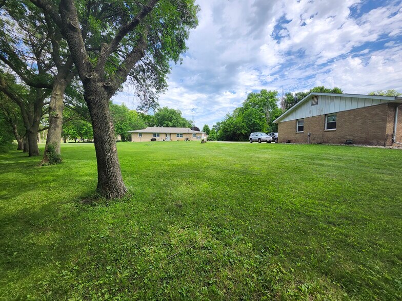 More Photos Of 204 3rd St SW, Rake Apartments For Sale