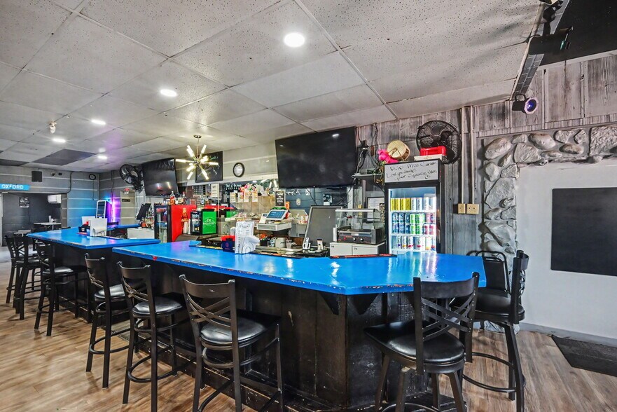 More Photos Of 126 McConnell St, Oxford Storefront Retail Residential For Sale