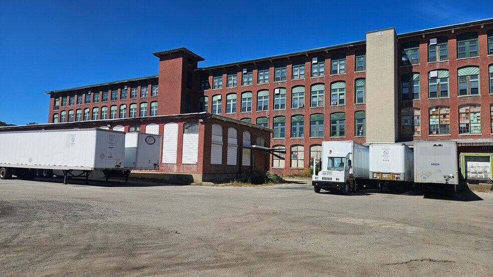 More Photos Of 159 Singleton St, Woonsocket Manufacturing For Lease