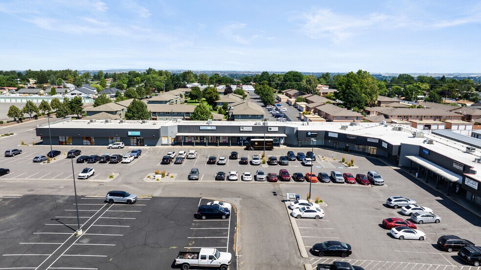 More Photos Of 3180 W Clearwater Ave, Kennewick Storefront Retail Office For Lease