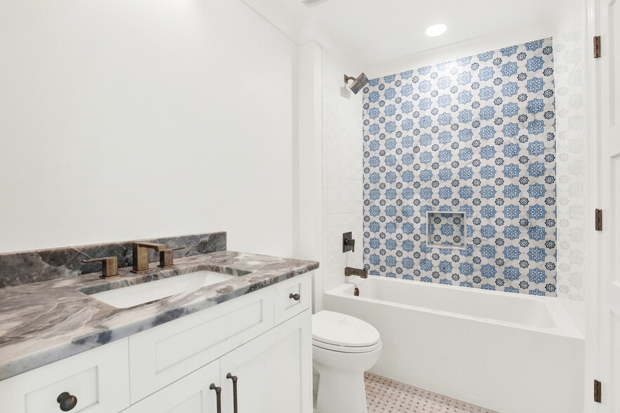 More Photos Of 104 17th pl, Tybee Island Multifamily For Sale