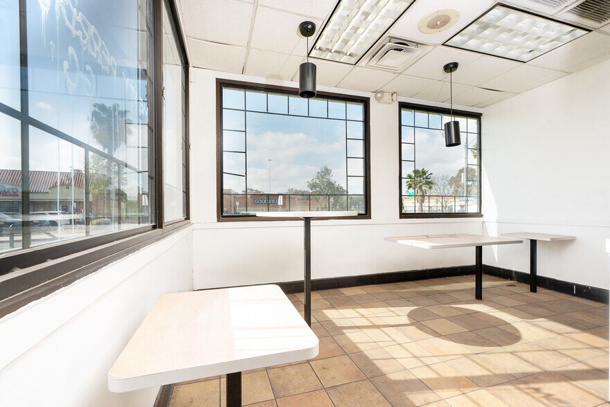 More Photos Of 4650 Border Village Rd, San Ysidro Office For Lease