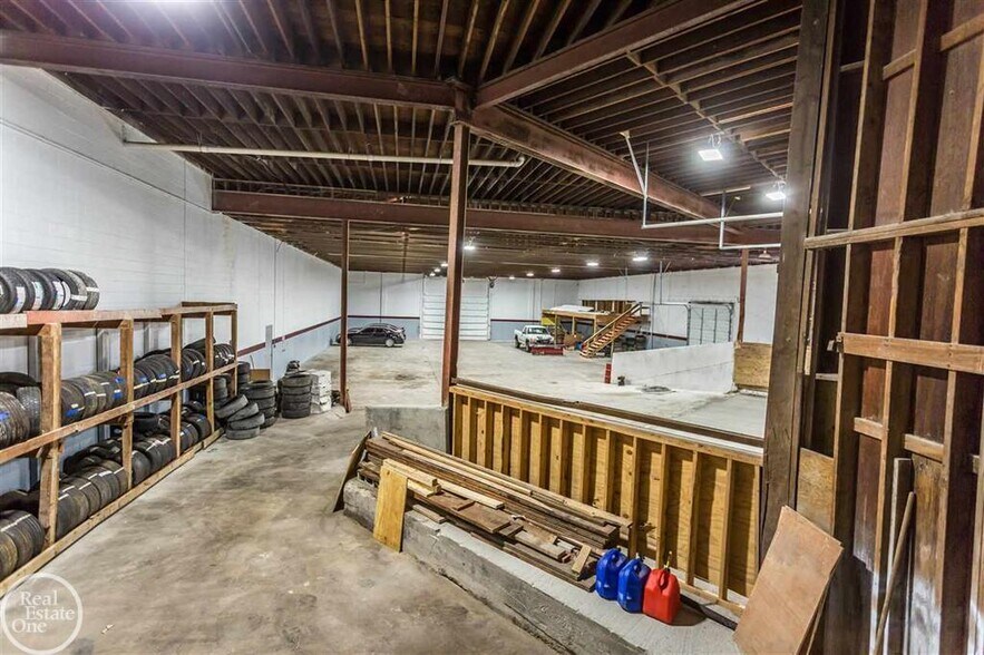More Photos Of 3519 Military St, Port Huron Industrial For Sale