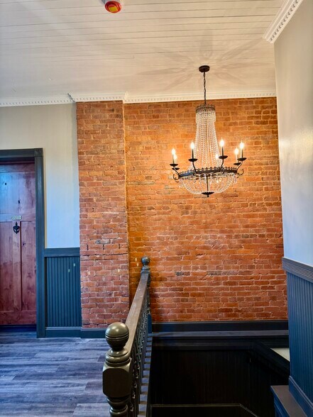 More Photos Of 108 N Jefferson Ave, Eatonton Storefront Retail Office For Sale